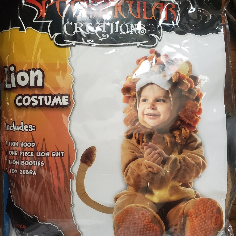 Lion costume includes three pieces size 3T